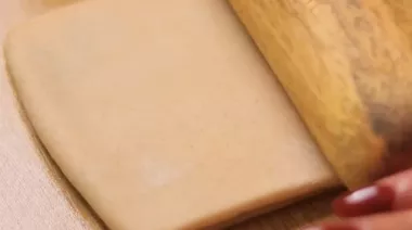 Crispy paratha croissant bites served golden and flaky 4